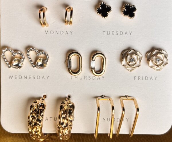 Glimmering Days Earring Capsule